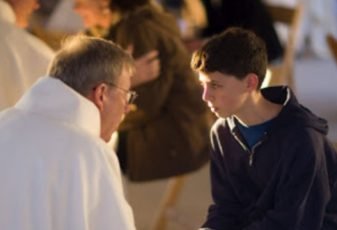 Como explicar o sacramento da Confissão às crianças?