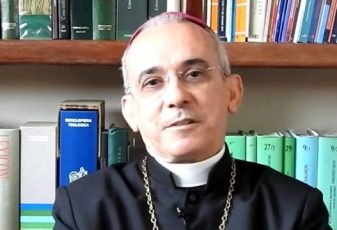 Bispo brasileiro põe os pingos nos is quanto à guerra de ódio anticristão no Brasil