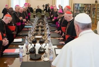 Papa cria seção especial da Secretaria de Estado: para os Núncios