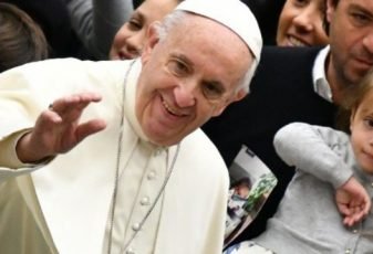 Papa explica os ritos introdutórios da missa