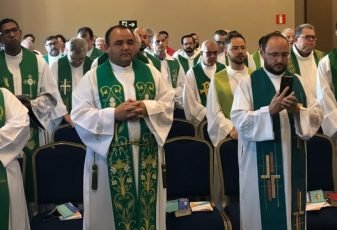 Presbíteros da Diocese participam de Curso Anual de Formação Permanente