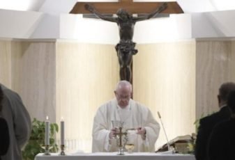 Papa: que os padres sejam alegres como Dom Bosco