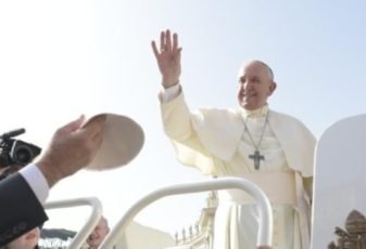 Papa: "abandonar o egocentrismo e não temer a diversidade"