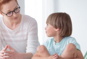 Como resgatar seu poder de pai e mãe quando se trata de tecnologia e filhos