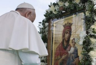 Papa acrescenta três invocações à Ladainha de Nossa Senhora